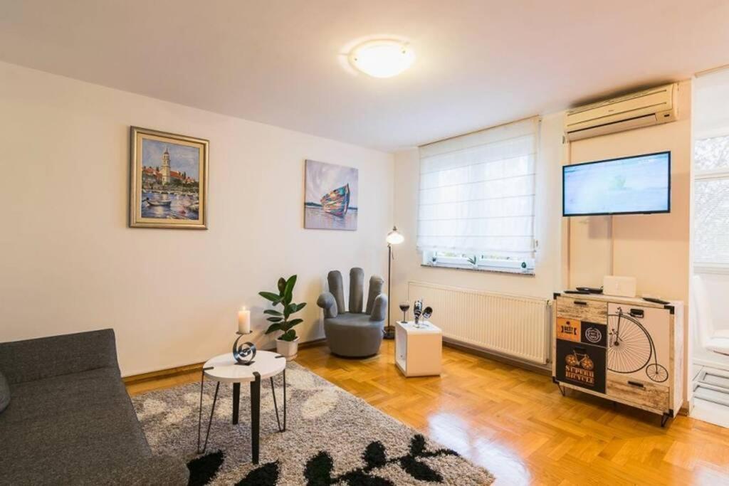 Apartment Jarun Brac Záhřeb Exteriér fotografie